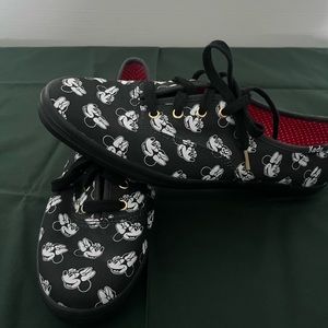 Minnie Mouse shoes
